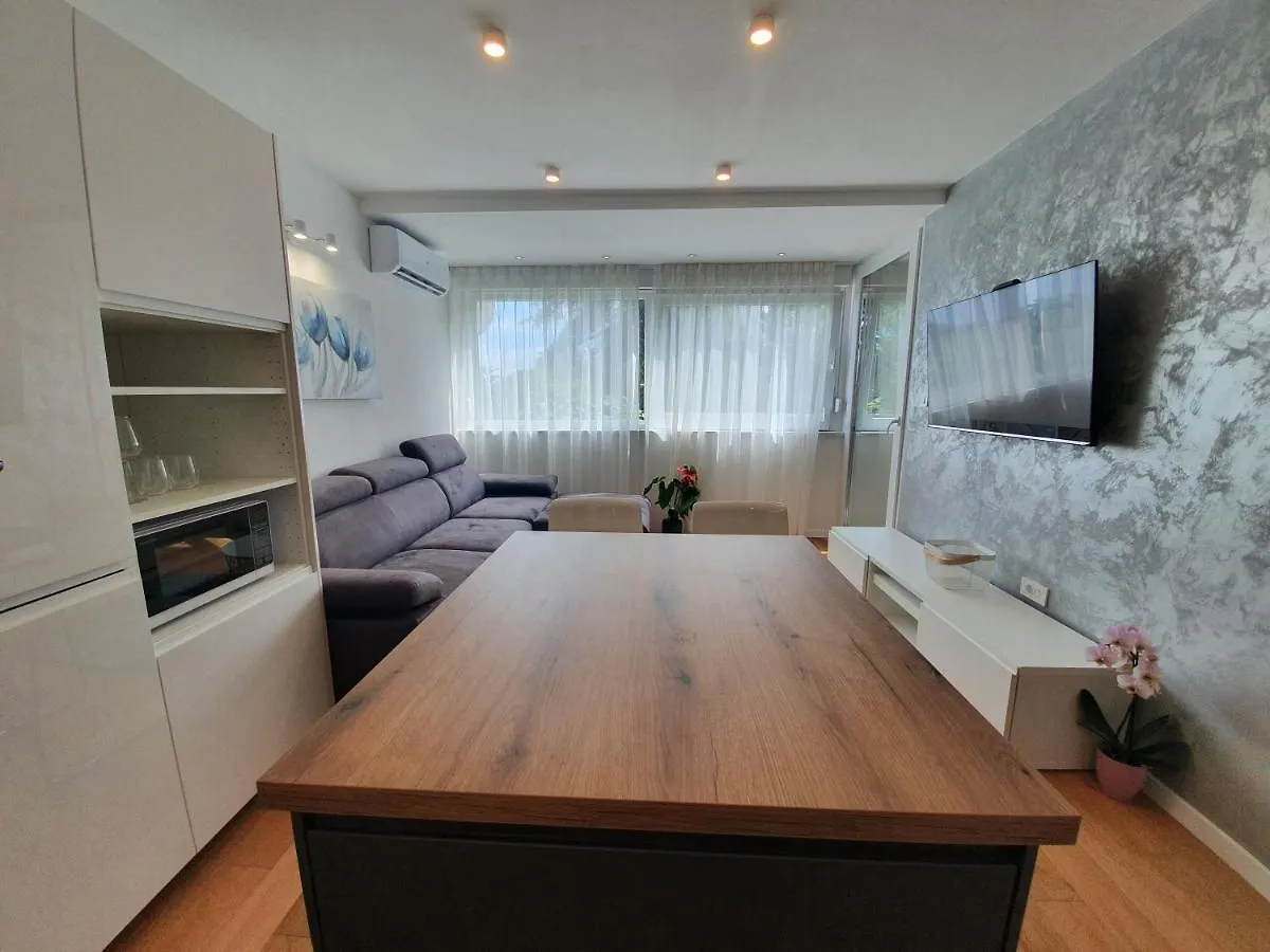 Apartman Leona 4*, Kantrida Rijeka 0*,  Croatia