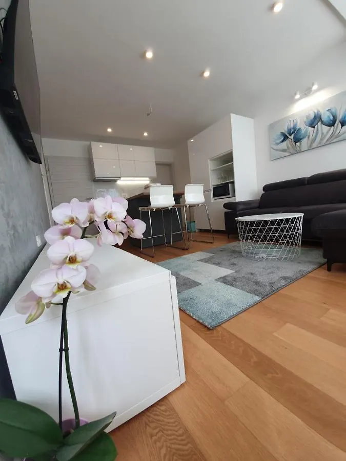 Apartman Leona 4*, Kantrida Rijeka 0*,